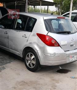 نيسان فيرسا